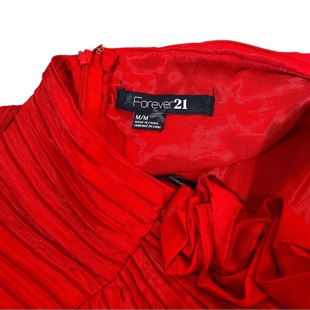 Red ruched dress - Picture 3 of 3
